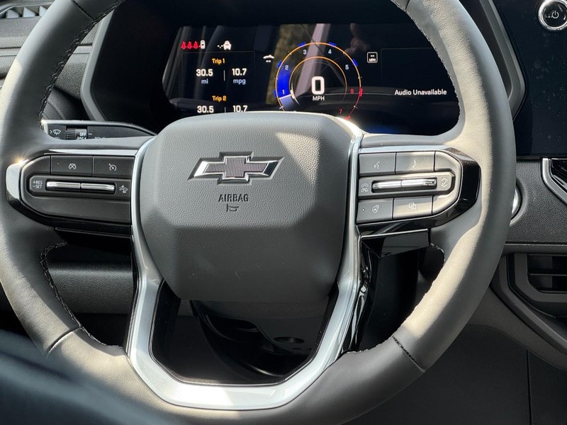 Chevrolet Colorado Vehicle Full-screen Gallery Image 7