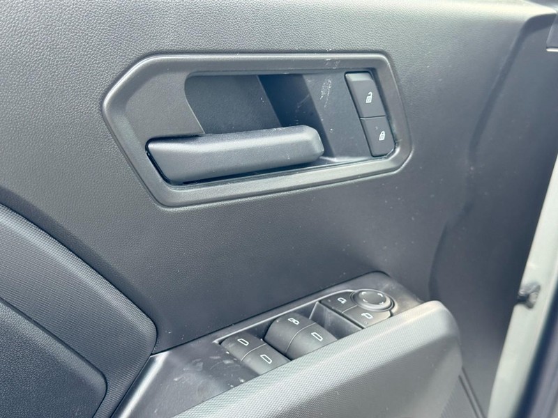 Chevrolet Colorado Vehicle Full-screen Gallery Image 10