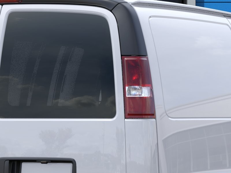 Chevrolet Express Cargo Van Vehicle Full-screen Gallery Image 11
