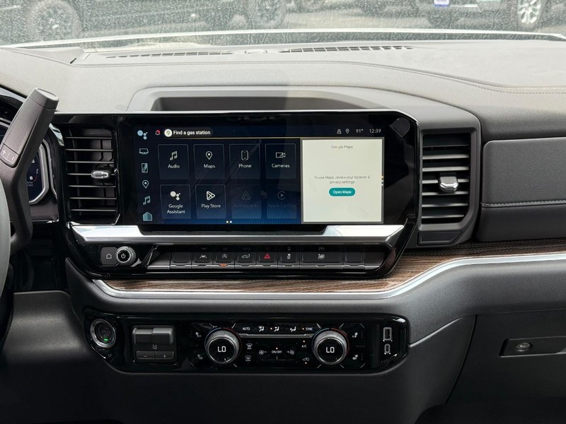 Chevrolet Silverado 1500 Vehicle Full-screen Gallery Image 9