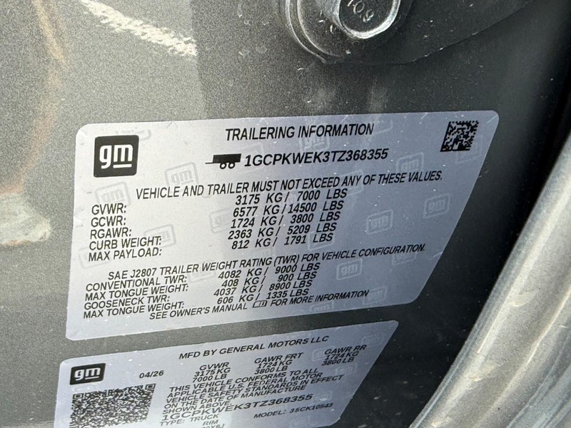 Chevrolet Silverado 1500 Vehicle Full-screen Gallery Image 18