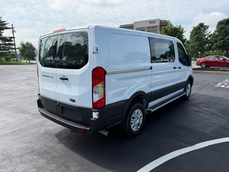 Ford Transit Cargo Van Vehicle Full-screen Gallery Image 7