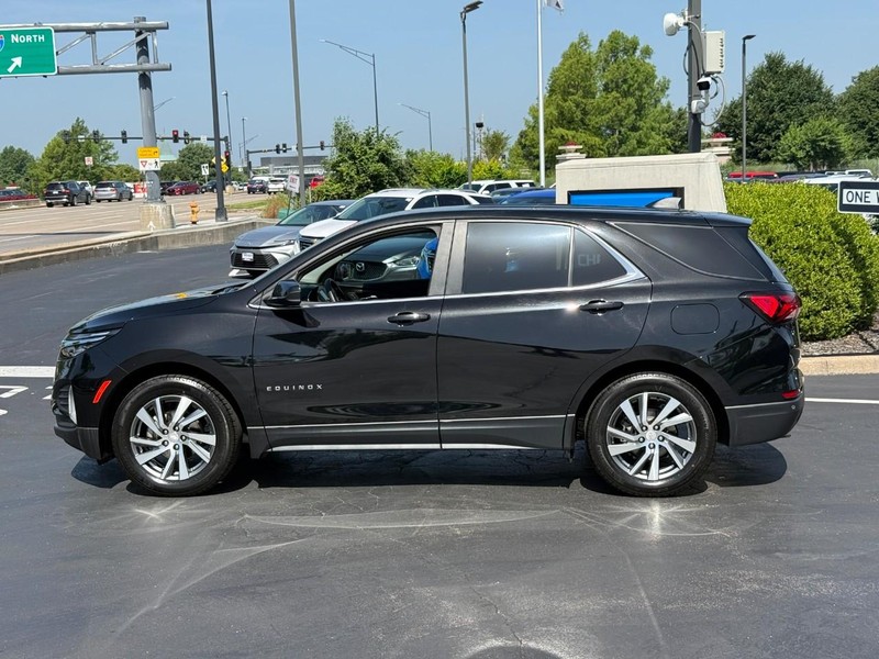 Chevrolet Equinox Vehicle Full-screen Gallery Image 2