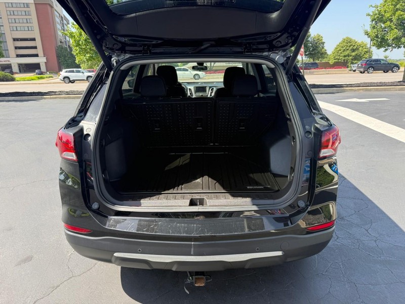 Chevrolet Equinox Vehicle Full-screen Gallery Image 5