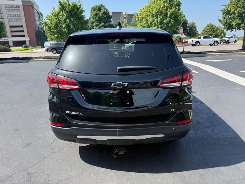 Chevrolet Equinox Vehicle Full-screen Gallery Image 6