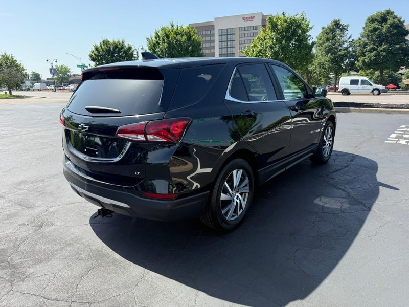 Chevrolet Equinox Vehicle Full-screen Gallery Image 7