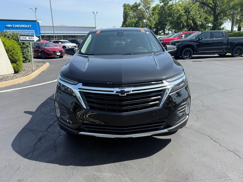 Chevrolet Equinox Vehicle Full-screen Gallery Image 9
