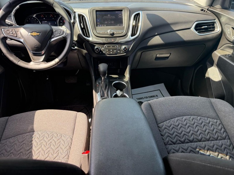Chevrolet Equinox Vehicle Full-screen Gallery Image 11
