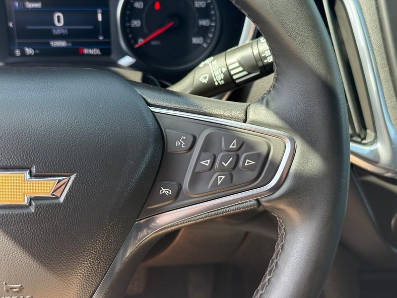 Chevrolet Equinox Vehicle Full-screen Gallery Image 19