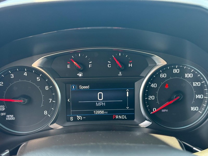 Chevrolet Equinox Vehicle Full-screen Gallery Image 20