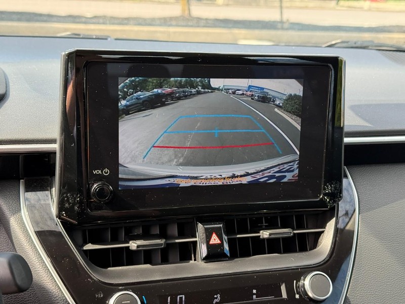 Toyota Corolla Vehicle Full-screen Gallery Image 21