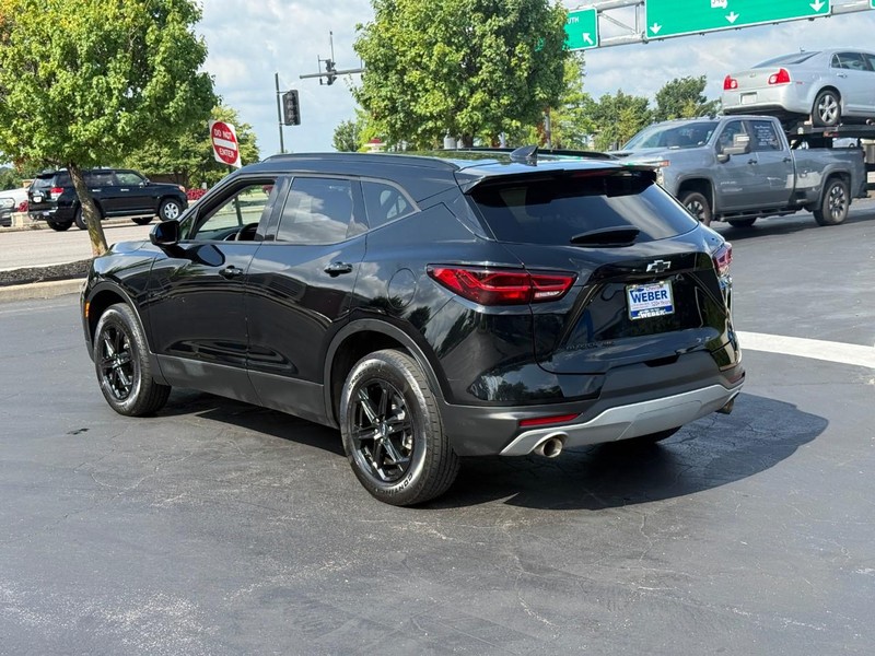 Chevrolet Blazer Vehicle Full-screen Gallery Image 3