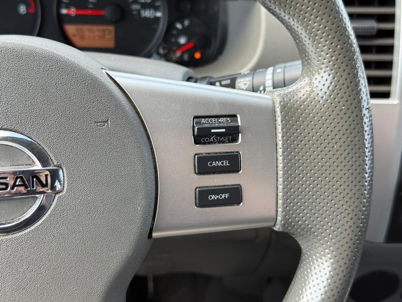 Nissan Frontier Vehicle Full-screen Gallery Image 20