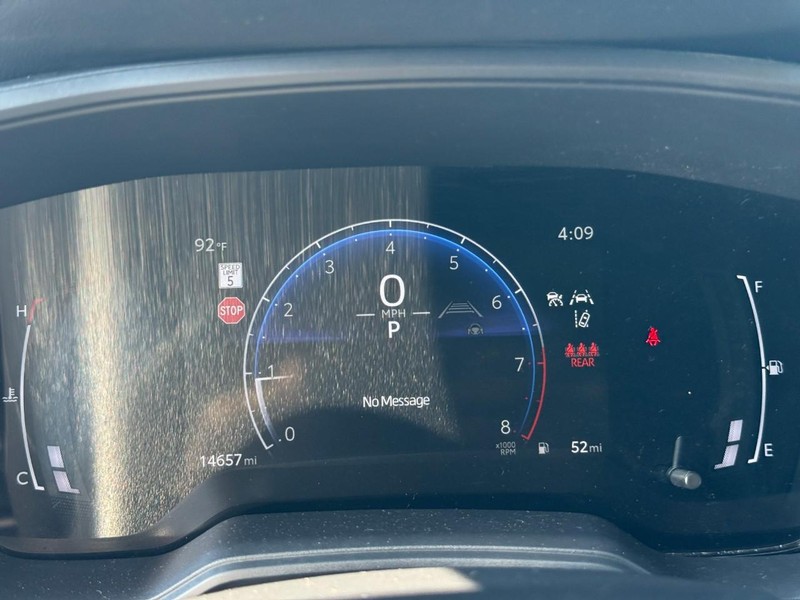 Toyota Corolla Vehicle Full-screen Gallery Image 20