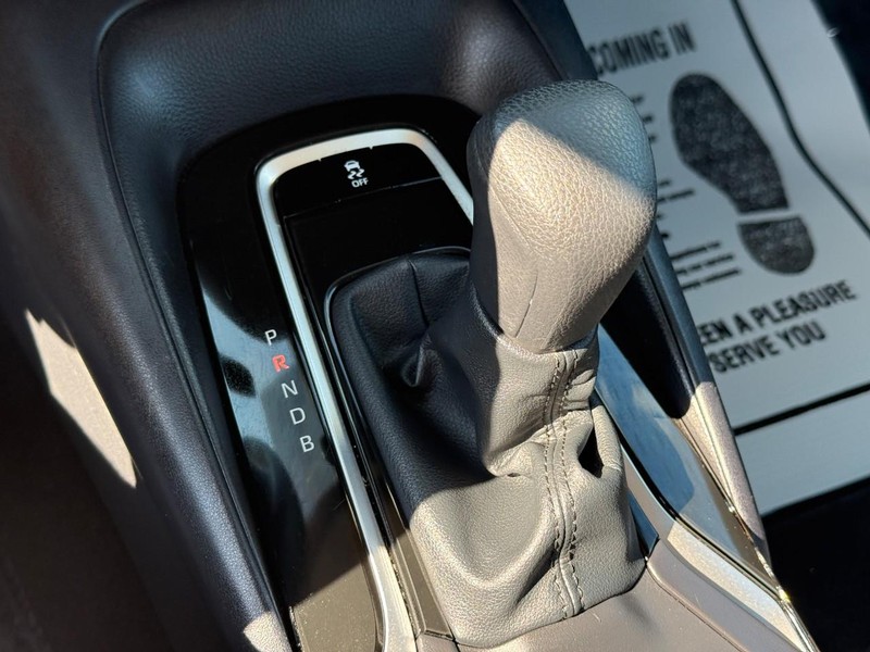 Toyota Corolla Vehicle Full-screen Gallery Image 21
