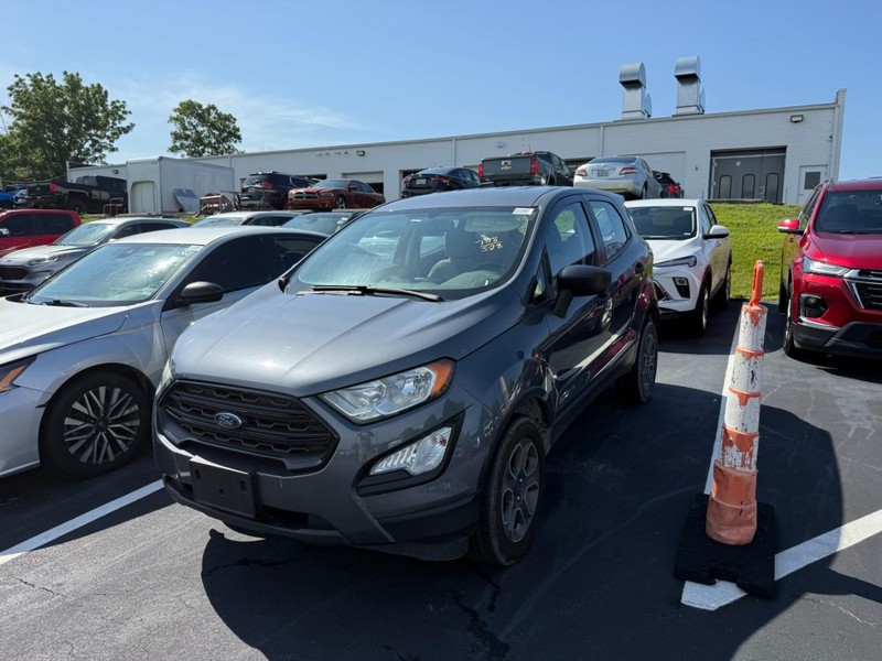 Ford EcoSport Vehicle Full-screen Gallery Image 2