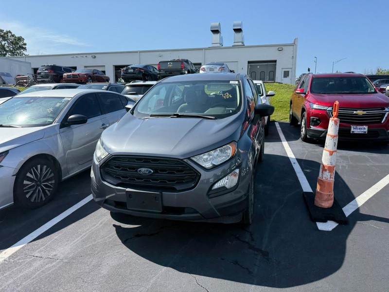 Ford EcoSport Vehicle Full-screen Gallery Image 4