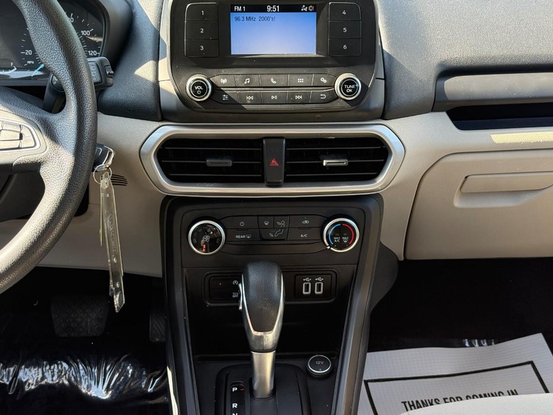 Ford EcoSport Vehicle Full-screen Gallery Image 14