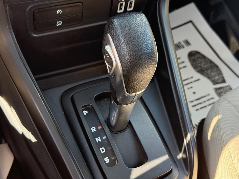 Ford EcoSport Vehicle Full-screen Gallery Image 23