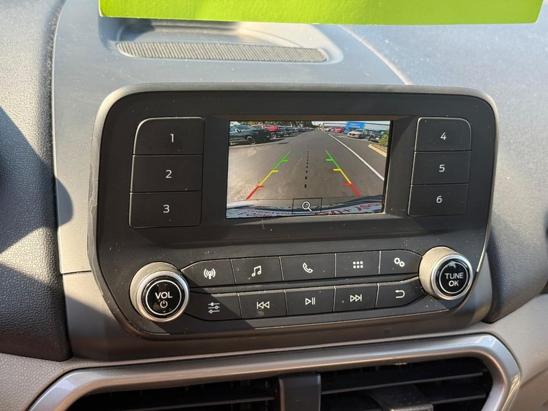 Ford EcoSport Vehicle Full-screen Gallery Image 24
