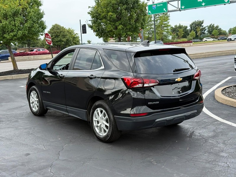 Chevrolet Equinox Vehicle Full-screen Gallery Image 3