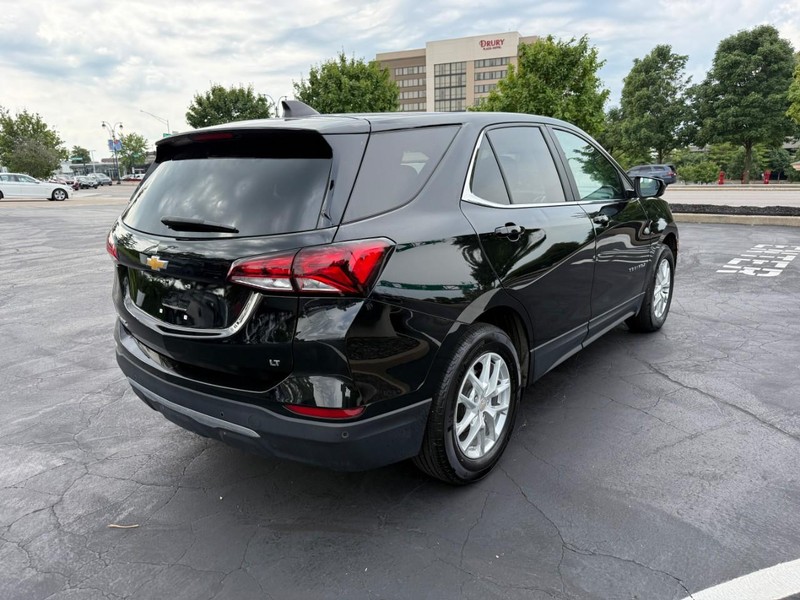 Chevrolet Equinox Vehicle Full-screen Gallery Image 8
