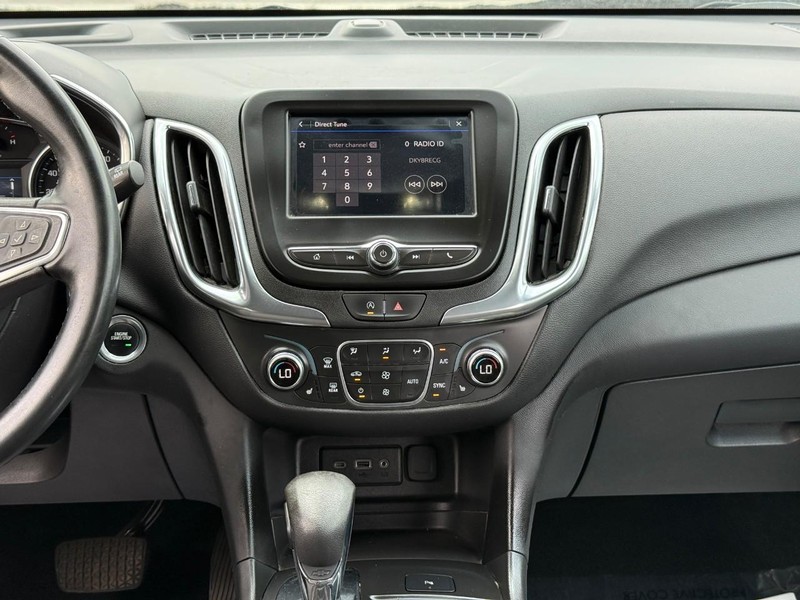 Chevrolet Equinox Vehicle Full-screen Gallery Image 14
