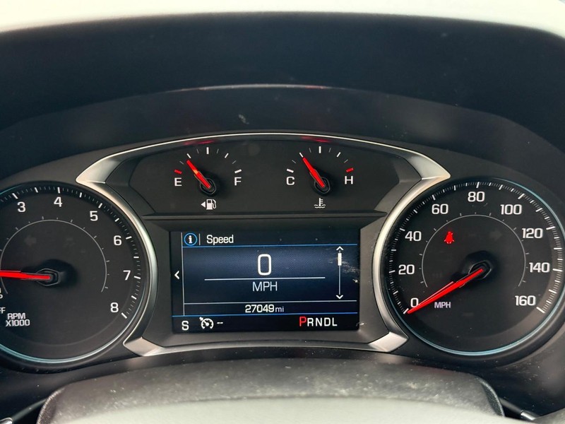 Chevrolet Equinox Vehicle Full-screen Gallery Image 21