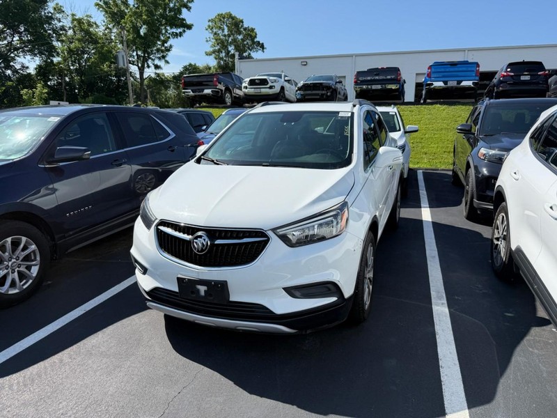 Buick Encore Vehicle Full-screen Gallery Image 02