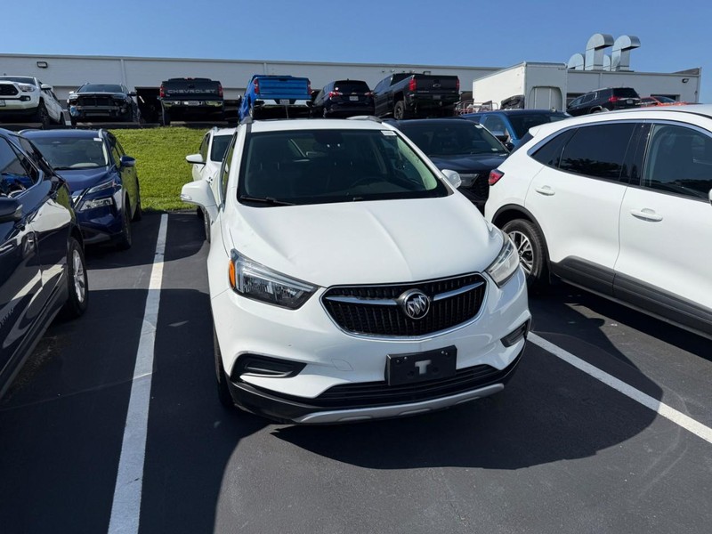 Buick Encore Vehicle Full-screen Gallery Image 04