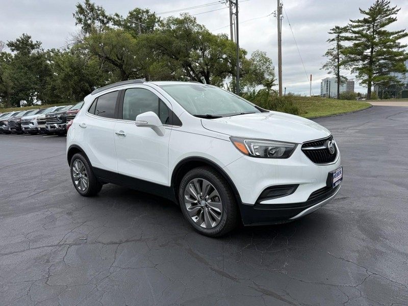 Buick Encore Vehicle Full-screen Gallery Image 8