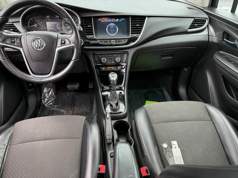 Buick Encore Vehicle Full-screen Gallery Image 11