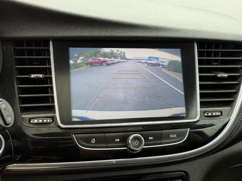 Buick Encore Vehicle Full-screen Gallery Image 20