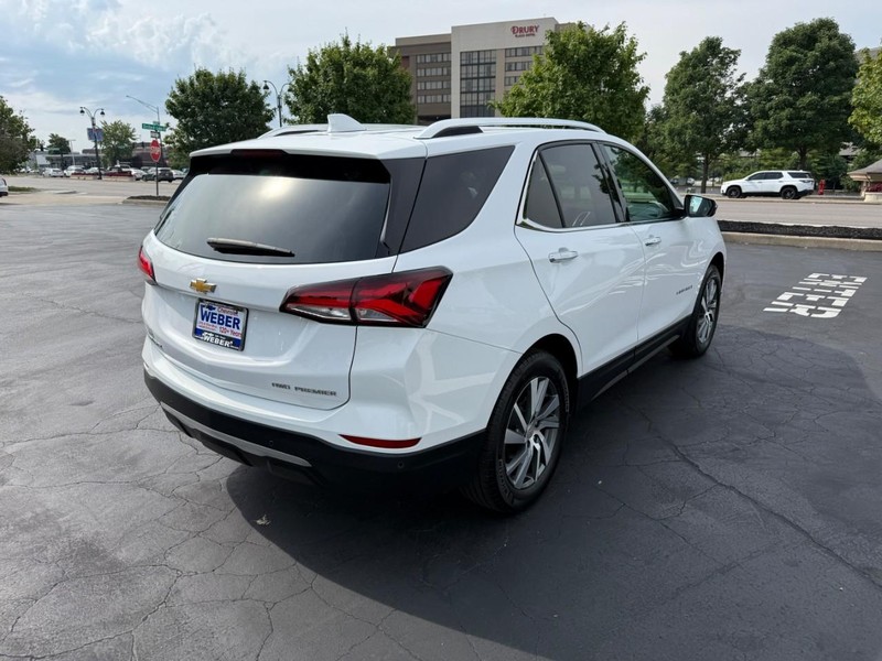 Chevrolet Equinox Vehicle Full-screen Gallery Image 7