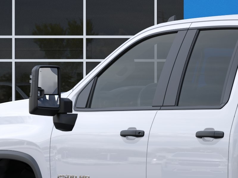 Chevrolet Silverado 2500HD Vehicle Full-screen Gallery Image 12