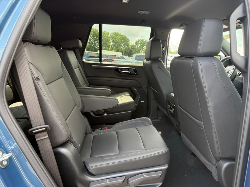 Chevrolet Tahoe Vehicle Full-screen Gallery Image 7