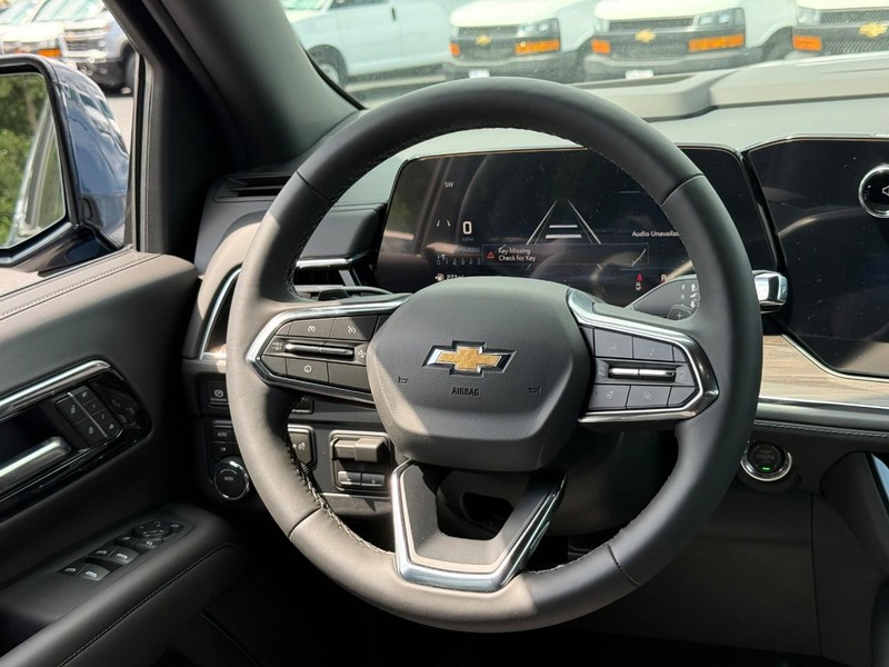 Chevrolet Tahoe Vehicle Full-screen Gallery Image 10