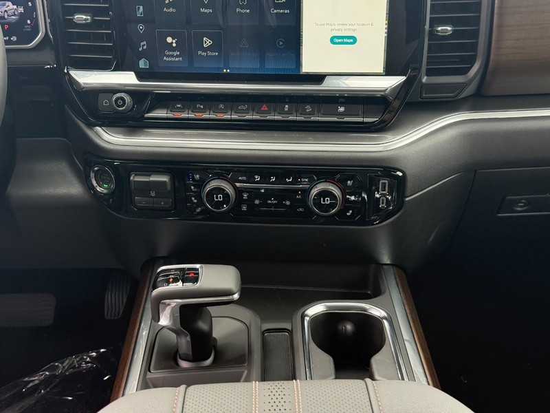 Chevrolet Silverado 1500 Vehicle Full-screen Gallery Image 10