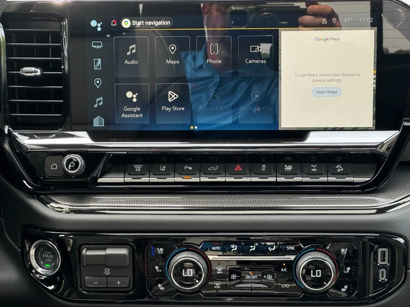 Chevrolet Silverado 2500HD Vehicle Full-screen Gallery Image 8