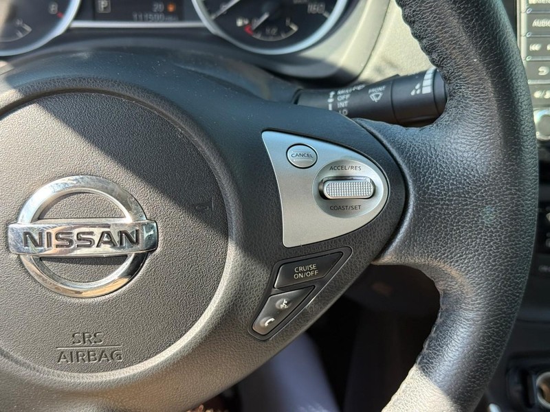 Nissan Sentra Vehicle Full-screen Gallery Image 20