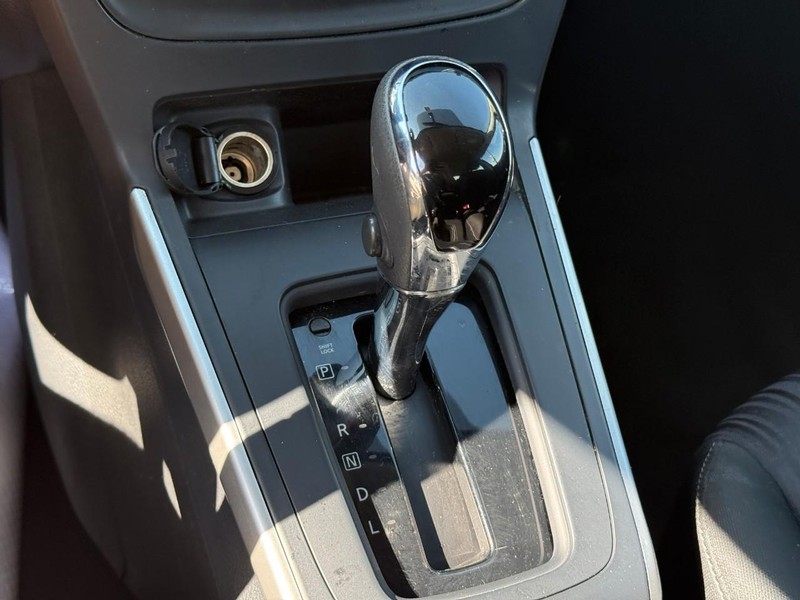 Nissan Sentra Vehicle Full-screen Gallery Image 21