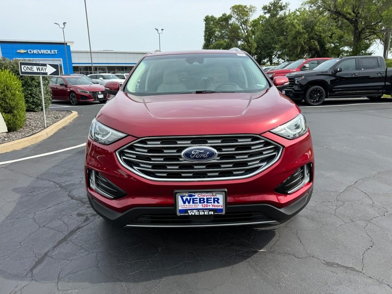 Ford Edge Vehicle Full-screen Gallery Image 10