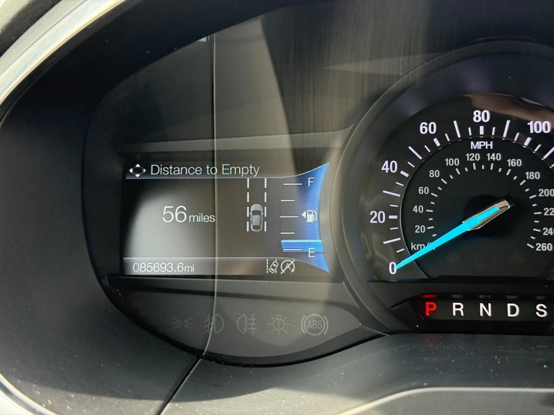 Ford Edge Vehicle Full-screen Gallery Image 22