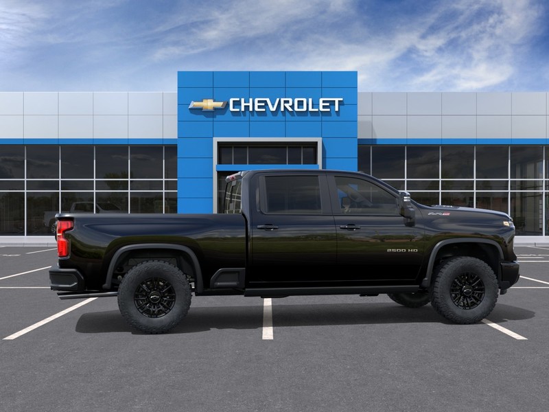 Chevrolet Silverado 2500HD Vehicle Full-screen Gallery Image 5