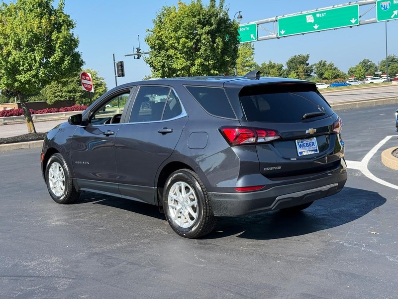 Chevrolet Equinox Vehicle Full-screen Gallery Image 3