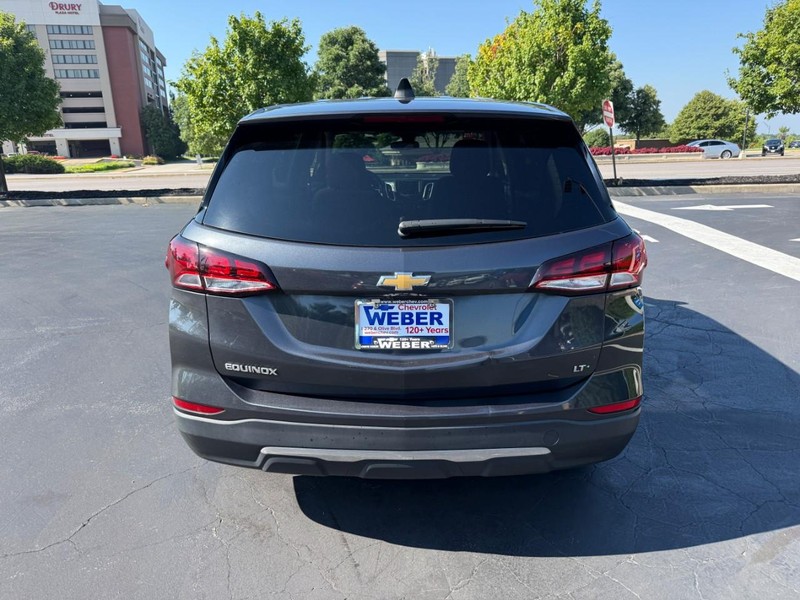 Chevrolet Equinox Vehicle Full-screen Gallery Image 7