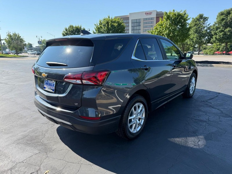 Chevrolet Equinox Vehicle Full-screen Gallery Image 8