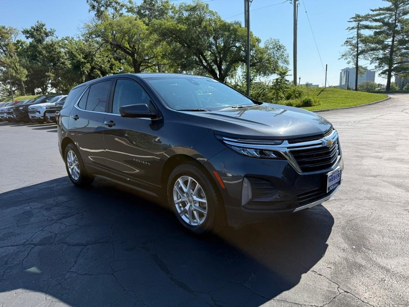 Chevrolet Equinox Vehicle Full-screen Gallery Image 9