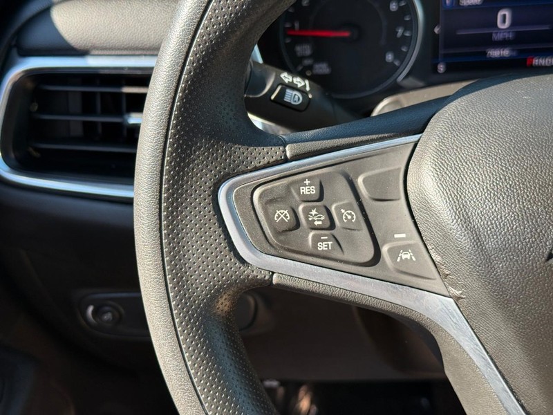 Chevrolet Equinox Vehicle Full-screen Gallery Image 19