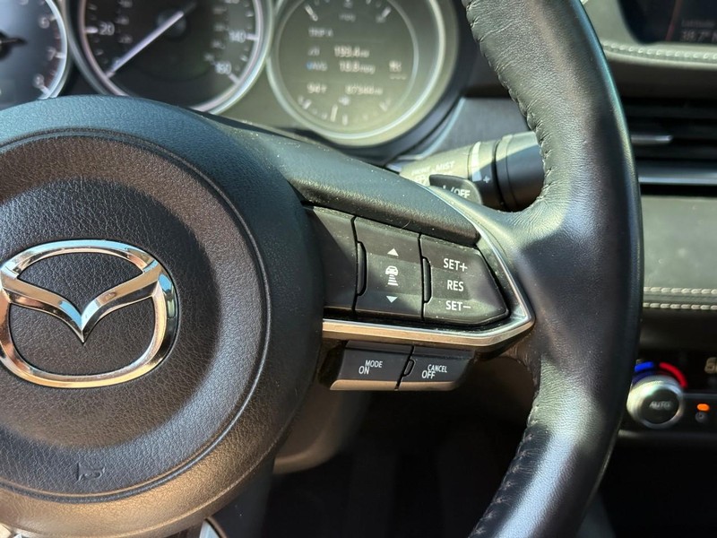 Mazda MAZDA6 Vehicle Full-screen Gallery Image 22